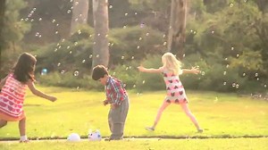 Watch Little Kids Fubbles Bump 'n Bubble Robot on Amazon Live