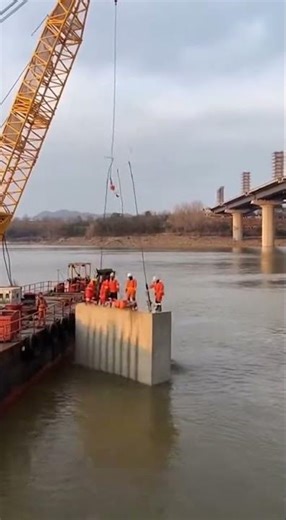 Massive Pier Drop — Crane Cable Snaps in Seconds