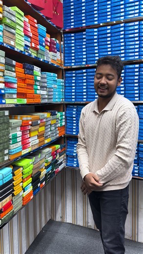 Nice Leather Khara Wallet: Stylish & Spacious