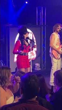 Amy Winehouse Tribute Artist Performs Live | Pop ROCKS