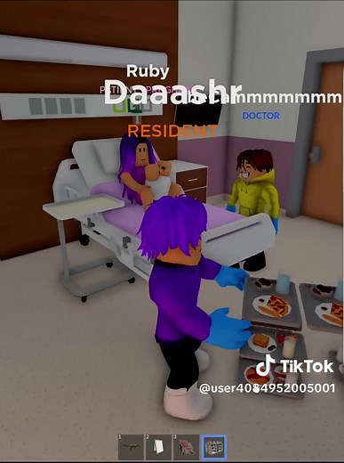 Ruby's Exciting Twin Pregnancy Announcement in Roblox!