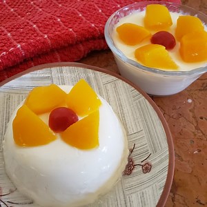 57K views · 1.2K reactions | Panna Cotta is another italian dessert that you can make at home without using an oven. You can top it with any fruits that you like. Super easy to make and delicious! Detailed RECIPE and information at https://www.pinoycookingrecipes.com/recipe/panna-cotta Note: I have another Panna Cotta recipe that you might also like. Here's the link: https://www.pinoycookingrecipes.com/panna-cotta--cooked-cream.html | Miss J | Facebook