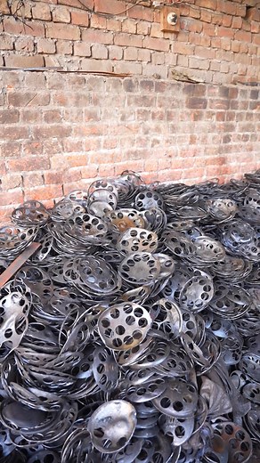 Watch how compressor scrap is recycled into flat metal washers! 🔧 See the cutting, shaping, drilling, and finishing process—turning waste metal into useful hardware parts. #ScrapMetal #FlatWasher #RecyclingProcess #CompressorScrap #WorkshopSkills #MetalWork #satisfyingvideos | Skilled Robo