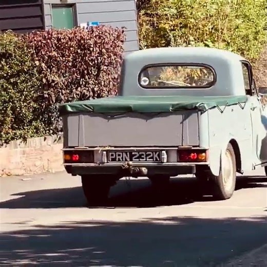 Morris 6 CWT Van