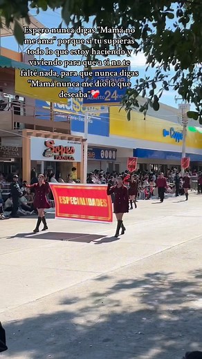 #hijos #desfile | Karla Machado