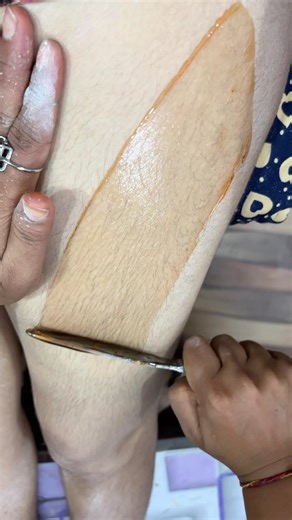 How to wax? Leg waxing करने का आसान तरीका।