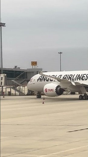 TAAG's Brand New B787 at New Airport | Luanda NBJ
