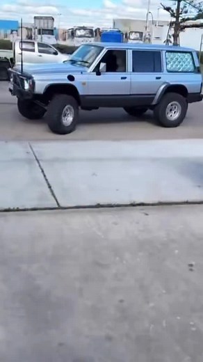 23K views · 19K reactions | Gods motor 鸞 Owner: @4.2livin #highrollers4x4 #fte #1hdfte #gqpatrol #burningrubber | High Rollers 4x4 | Facebook