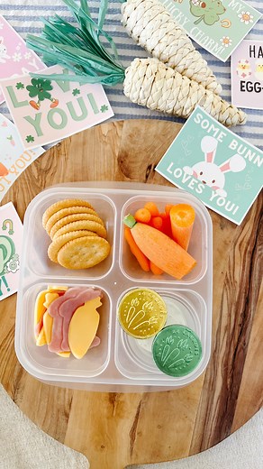 Less than two weeks to until its SPRING! 🌸 🐣 Making some festive easy Easter lunches for my little hunny bunnies to count down! 🐰 I made some free printable lunch notes, comment “link” if you want them too! Use them for lunches or gift tags! Save for inspo share with a spring loving mama! #kidlunches #easterprintables #springlunch #easterlunch #schoollunchideas #lunchboxideas #easterideas #easterparty #easterpartyideas #easylunchideas #easterfood #eastersnacks #easterdiy #easterlunchbox #kids