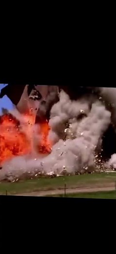 Exploding house meme slow to fast