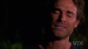 Don Benjamín le dejó todos sus bienes a Alejandro y le confesó que él es su hijo. 😱 No te pierdas el capítulo completo en #ViX. 👉 https://bit.ly/3Hz0Mka | ViX