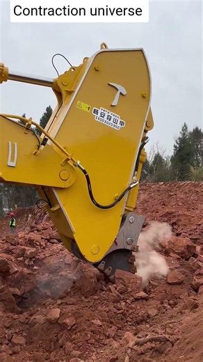 ⚙️ Hydraulic Ripper Loosening Rocky Soil with Excavator Power