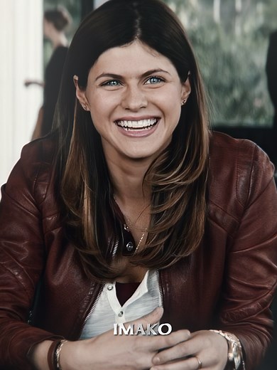 Alexandra Daddario: Stunning Moments in San Andreas