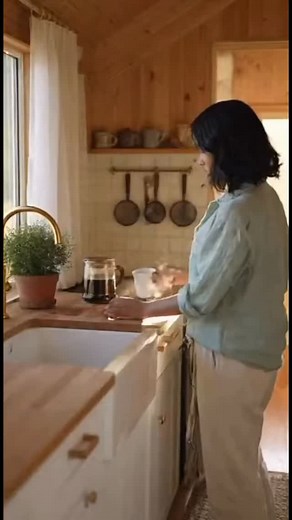 Tiny House Listings on Reels