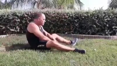 Η Αξία της Φυσικής Κατάστασης Υπάρχουν κάποια επαγγέλματα που απαιτούν να έχεις συγκεκριμένα προσόντα. Υπάρχουν επίσης κάποιες θέσεις εργασίας στον τομέα της ασφάλειας, οι οποίες, όχι απαραίτητα σε καθημερινή βάση, αλλά απαιτούν να έχεις γνώσεις αυτοπροστασίας και καλή φυσική κατάσταση. Τέτοιες θέσεις εργασίας στον τομέα της ασφάλειας είναι: Security σε Καζίνο Close Personal Protection (Συνοδοί Ασφαλείας) Security σε Νοσοκομεία Security σε Δημόσιες Υπηρεσίες Επίσης, σε οποιαδήποτε θέση υπάρχει δ