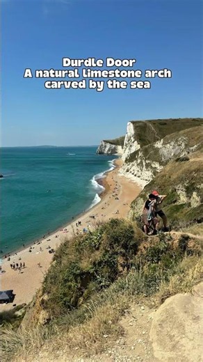 🦕 The Jurassic Coast is one of England’s most spectacular natural wonders!