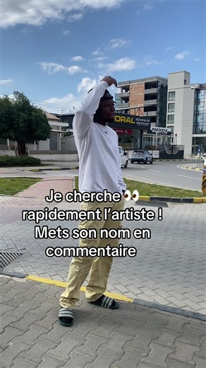 Je recherche l’artiste ! Mets son nom en commentaire #burkinatiktok🇧🇫 #viraltiktok #debloquemesvue🥲🙏🏽 #ouagadougou @Le Russe International 🇧🇫