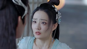 3.1K views · 69 reactions | The god deliberately alienated Cinderella, but hugged her as soon as she was injured 神君故意疏远灰姑娘，却在她受伤第一时间闪现过去 #月歌行 #徐璐 #张彬彬 #XuLu #ZhangBinBin #drama #玄幻 #cdrama #love #sweet #chinesedrama #YangMi | 怦怦甜剧营 | Facebook