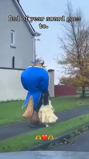 984K views · 31K reactions | ♥️♥️ #979LaRaza #LosAngeles #LaMusicaApp #Halloween #Princess #BeautyAndTheBeast | 97.9 La Raza | Facebook