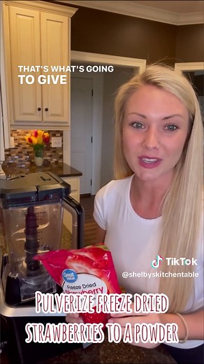 How to Make Strawberry Cream Cheese Buttercream Icing