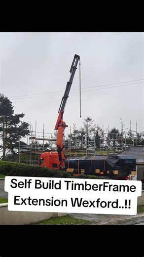 Erecting a high-performance timber frame home on the Wexford coast 🌊🏡 — and the weather is giving us the full Irish test this week. Wind, rain, sea air… and this build is still flying. That’s the beauty of precision-engineered timber frame. This project ties a modern passive-spec extension into a traditional cottage, blending old and new the right way. We’re installing a full passive insulation package, triple-glazed windows and doors, breathable render board, natural external timber cladding,