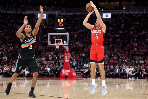 Reed Sheppard made plays vs. Spurs, and the Rockets are showing they can contend