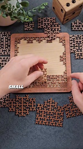 💝Love this Fractal Tray Puzzle! 🧩It’s based on mesmerizing space-filling fractal curves and can be delightfully tricky to solve. 🎁A perfect gift for your family and friends! | Traditionalg.com