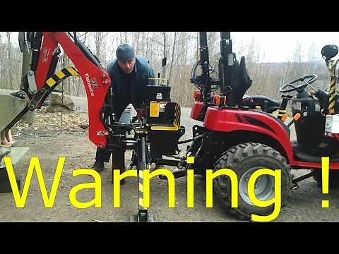 All owners of a Mahindra eMax20s HST tractor, A MUST TO SEE , Backhoe Removal and Installation 👍😊