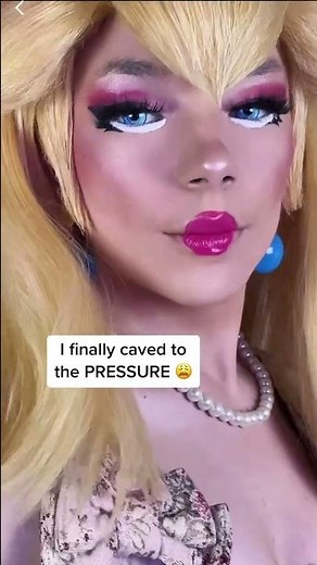 I made a princess peach makeup "tutorial"