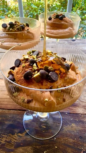 Easy Pumpkin Parfait: https://themeddish.com/Pumpkin-Parfait | The Mediterranean Dish