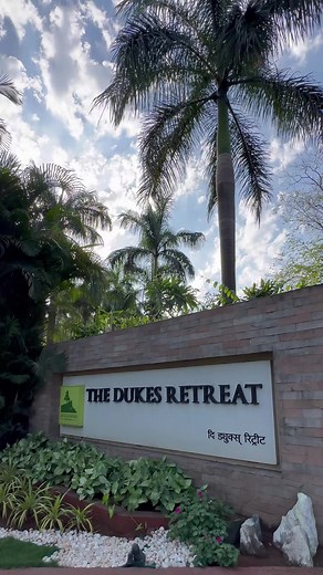 Tucked away in the Western Ghats, The Dukes Retreat offers stunning views that'll make your jaw drop! Lush green mountains and valleys sprawl as far as the eye can see, with diverse flora and fauna adding to the charm. It's like a nature lover's paradise! This isn't your average getaway, folks. It's a chance to escape the hustle and bustle of city life and soak in the breathtaking natural beauty of this region. Book your getaway now: www.dukesretreat.com...#TheDukesRetreat #Lonavala #Khandala #H