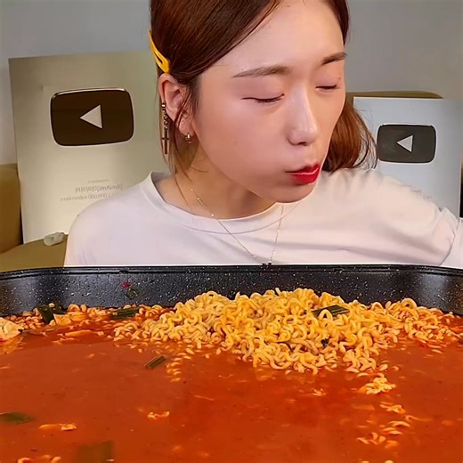 350K views · 9.3K reactions | ASMR New Spicy Ramen with Soft Tofu & Eggs  | Korean Noodles MUKBANG | Rajni Parihar | Facebook