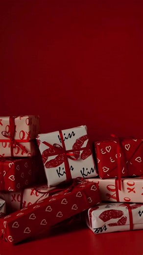 Look at what delivery we made for Valentine's. I hope we brought smiles on everyone's faces and their love language alive. DM us to customize these bouquets or hampers for your ocassions. #valentines #giftdeliver #lovelysong #ideas #exploremore