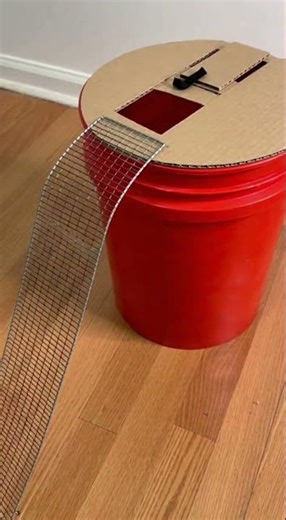 Homemade trap/DIY cut cardboard to create the ultimate insect catcher #diy #homemade #insecttrap