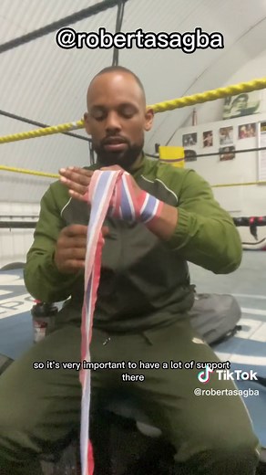 How to wrap hans with 1.5 metre hand wraps #handwrap #boxing #boxeo #boxingtips #boxingtutorial #boxingtutorial #boxingknowledge #boxingknowhow #boxingeducation #boxingtutor #howtobox #boxinghowto #fyp #viral #boxingtechnique #boxingtraining #boxingbeginners #foryou
