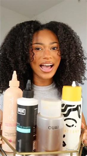 double cleansing with clarifying shampoo✨ #shampoo #naturalhaircare #hairtips #curlyhairhacks ￼