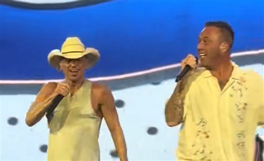 Kenny Chesney Takes It Back To 2004 & Brings Out Uncle Kracker For “When The Sun Goes Down” Duet At The Las Vegas Sphere | Whiskey Riff