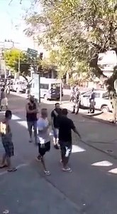 14 reactions · 14 shares | RAPAZ PREOCUPADO COM O GLOBO VÍRUS E NAO VIU O MOSQUITO AINDA BEM QUE O AMIGO VIU ... | Trouxariano | Facebook