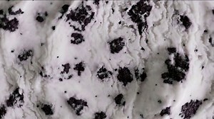 Yasso Frozen Greek Yogurt TV Spot, 'Spoon Up'