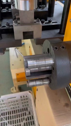 Hydraulic Press Compression of Metal Objects