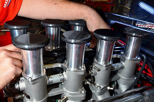 Installing a FAST EZ-EFI and Inglese’s 8V Induction System on a 351 Cleveland