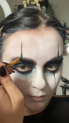 Eric Draven Makeup Scene from The Crow