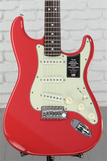Fender American Professional Classic Stratocaster Electric Guitar - Faded Dakota Red