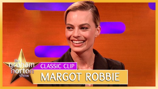 #MargotRobbie & #HarryPotter: THE ULTIMATE FANGIRL REVEAL! ⚡️🪄 Watch Margot Robbie share the hilarious moment she discovered her husband had secretly appeared as a Slytherin extra in the Harry Potter films, and her reaction is PURE GOLD! From birthday bookworm energy to full-blown Hogwarts nostalgia, Margot’s inner nerd absolutely shines! 🤓💛 | The Graham Norton Show