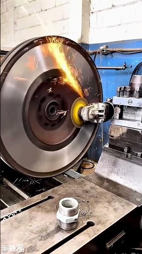 See how the accident happens on the lathe machine