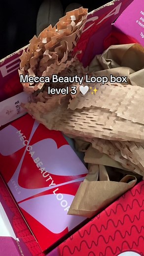 Best Mecca Beauty Loop Box Unboxing Experience 🤯