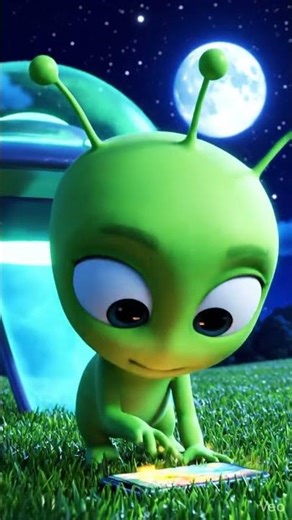 Alien Discovers Selfie 😂👽📱#shorts #alien #cute #viralshorts