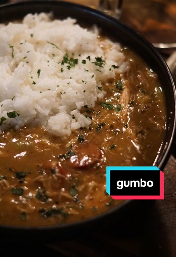 GUMBO [BTS & TIPS] This dish infuses various techniques to build: texture, flavor complexity and layers of flavor. CORE TECHNIQUES: 1. Emulsion: simply put, creating harmony and unity between water and fats/oils 2. Braise: searing meats then adding into a liquid to slow cook for hours until fork tender 3. Knife Skills: technique that focuses on cutting items to specific sizes and shapes for the cooking process GUMBO TIPS: 🧄 Use a flavored oil to make your roux. I infuse garlic into vegetable oi