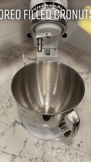 Delicious Oreo Filled Cronuts Recipe