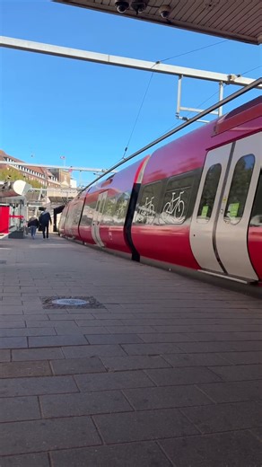 S-toget forlader Vesterport station #train